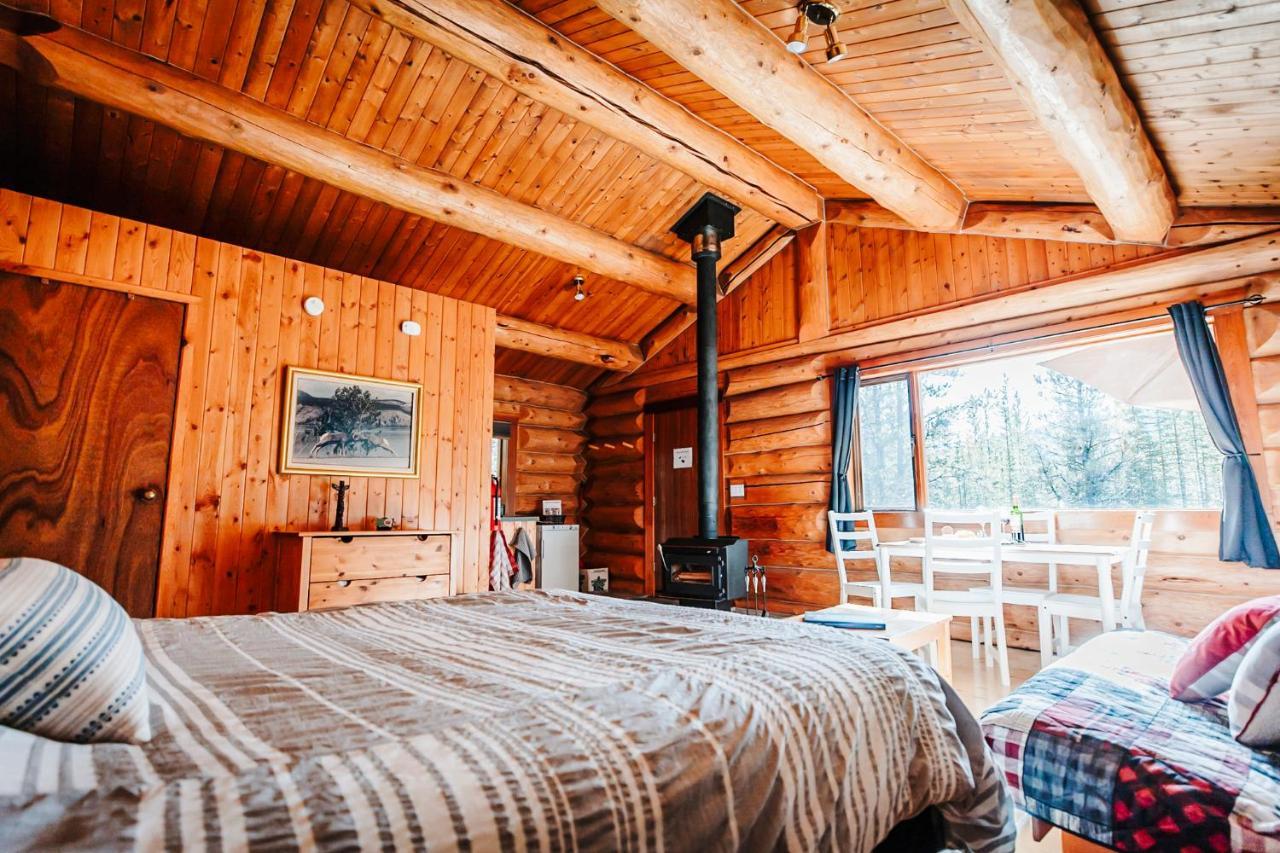 Rocky Mountain Escape Dome & Log Cabin Rentals - Rock Lake Rock Lake Lodge Provincial Park Eksteriør billede
